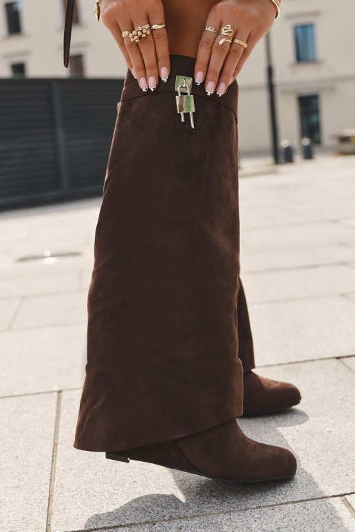 Garie zābaki ar platformu, siksniņām un sudraba detaļām šokolādes krāsā Korivelle