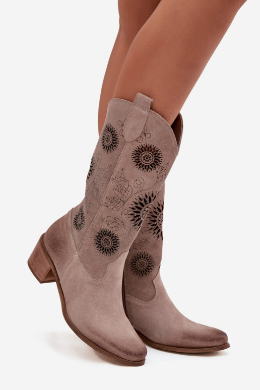 zamšādas Āda sieviešu garie zābaki Ar ažūra rakstu Zazoo 3852 Cappuccino