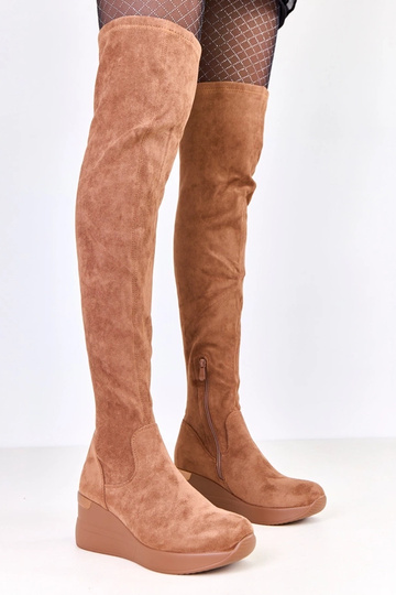 Brūni mākslīgā zamša zābaki... 2