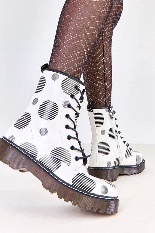 Baltie sieviešu trapera zābaki uz...