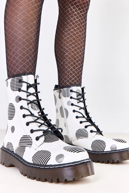 Baltie sieviešu trapera zābaki uz...