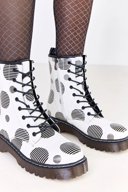 Baltie sieviešu trapera zābaki uz...