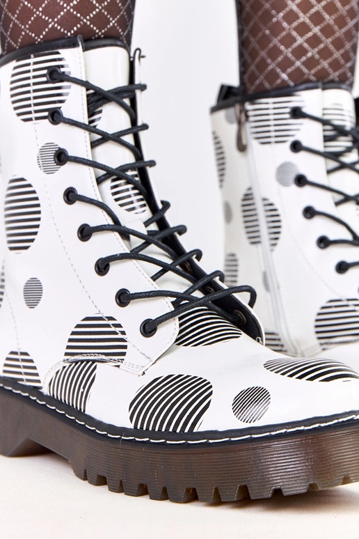 Baltie sieviešu trapera zābaki uz...