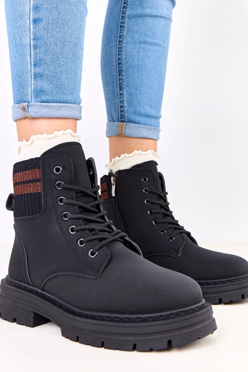 Melni siltie trapper zābaki...