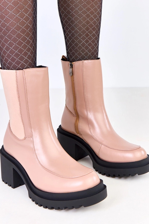 Smilšu krāsas zābaki uz papēža ar...