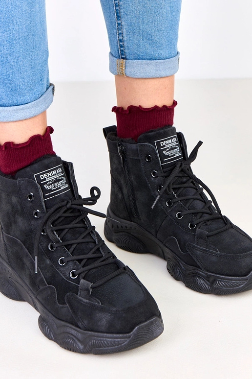 Melni darba zābaki no mākslīgā zamša...