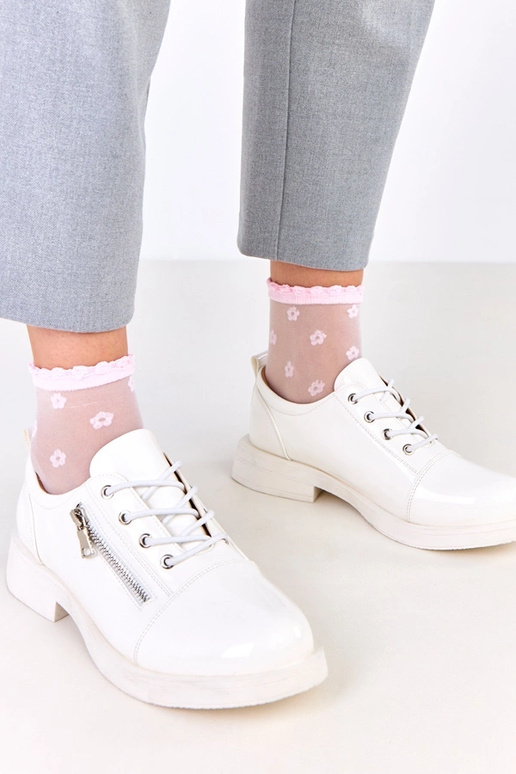 Balti lakuoti sieviešu pussprādzītes,...