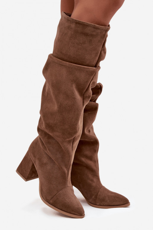 Saburzīts garie zābakiIeslēgtsturalnego zamšādasu ar papēdi siltināti Zazoo 4228 brūnas krāsas