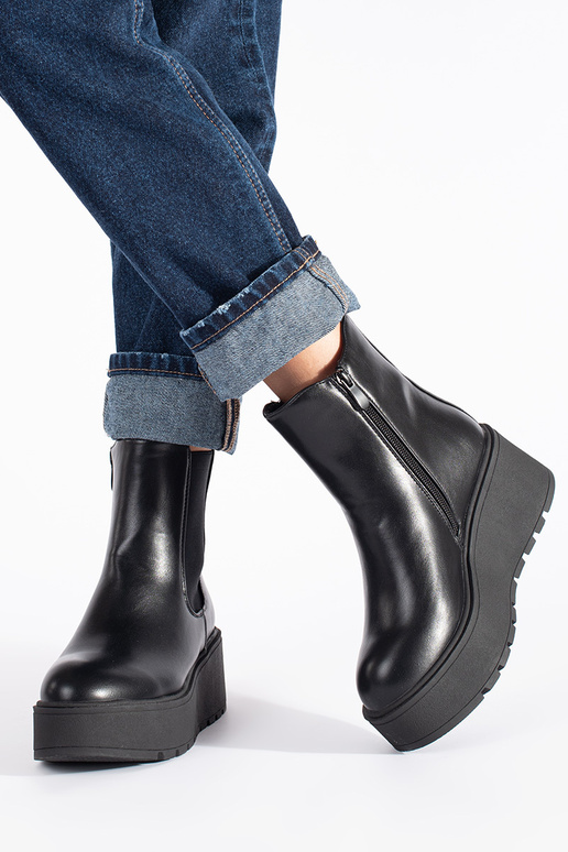 melnas krāsas Sieviešu zābaki uz ķīļa