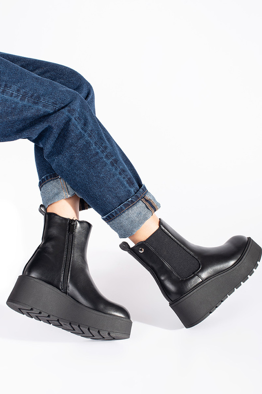 melnas krāsas Sieviešu zābaki uz ķīļa