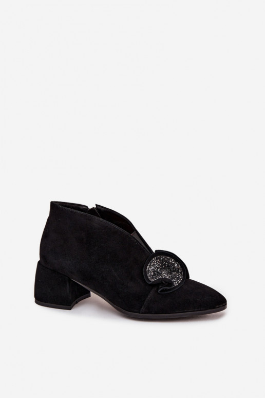 Āda Zamšādas kurpes Sieviešu ar papēdi ar ornamentiem D&A MR52-182 melnas krāsas