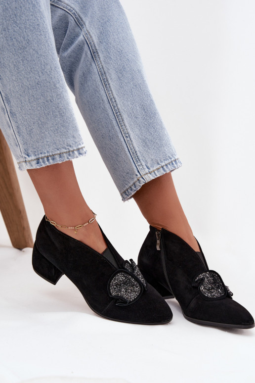 Āda Zamšādas kurpes Sieviešu ar papēdi ar ornamentiem D&A MR52-182 melnas krāsas