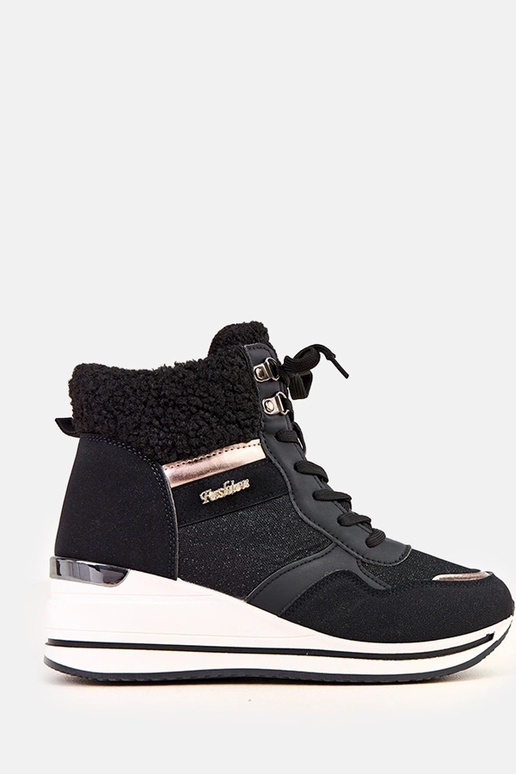 Melnās augstās siltās sporta kurpes...