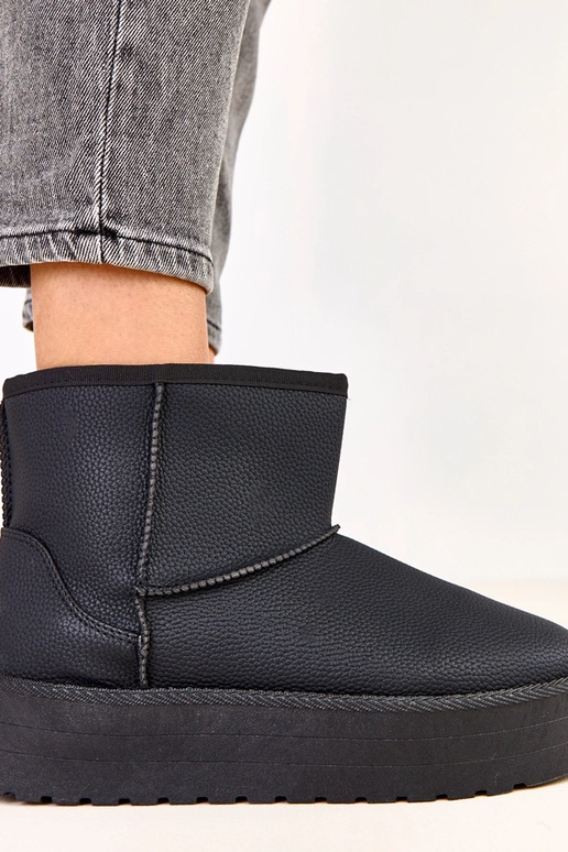 Melnas zemas sniega zābaciņas ar...