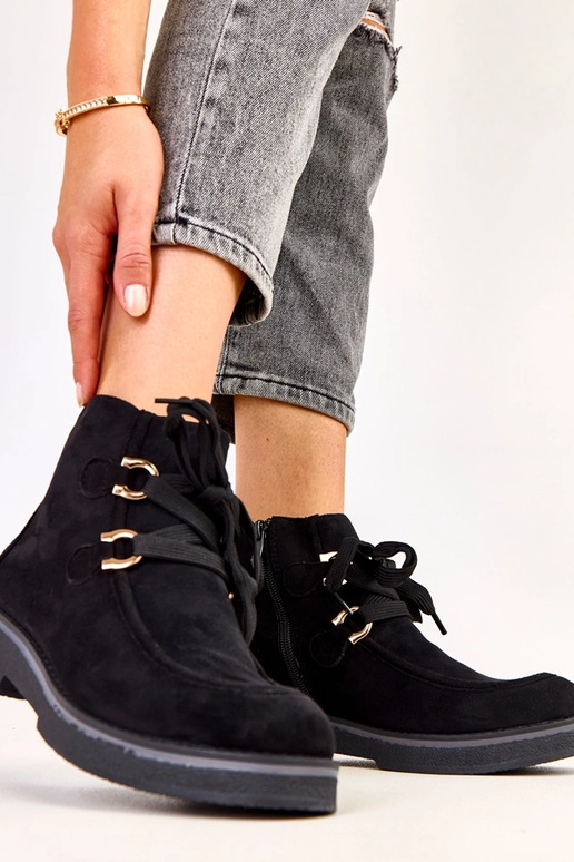 Melnas siltas zābaciņas ar...