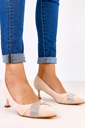 Smilšu krāsas augstpapēžu... 2