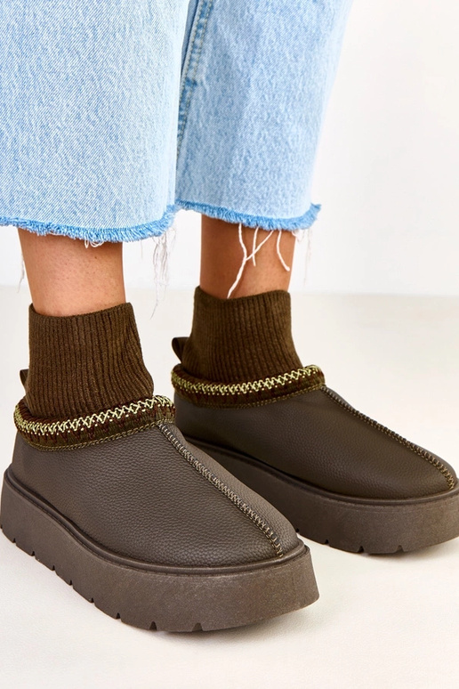 Melary zaļi sniega zābaki ar zeķes...