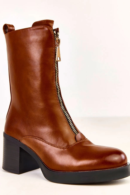 Erafir brūni zābaki uz papēža ar...