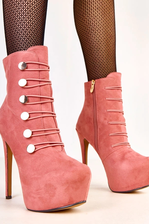 Courtney rozā zābaki ar zelta pogām