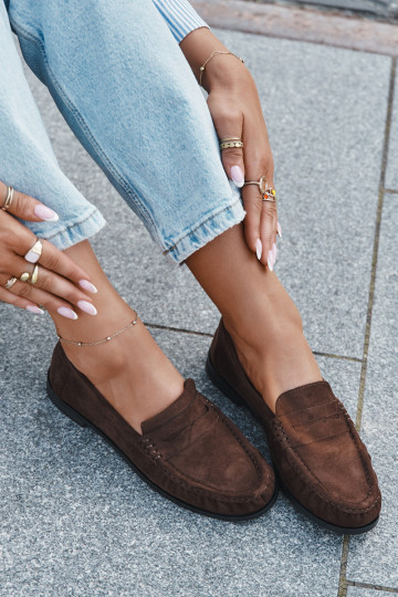 Sieviešu mokasīni ar platām papēžiem no eko zamša brūnā krāsā "Rivianne"