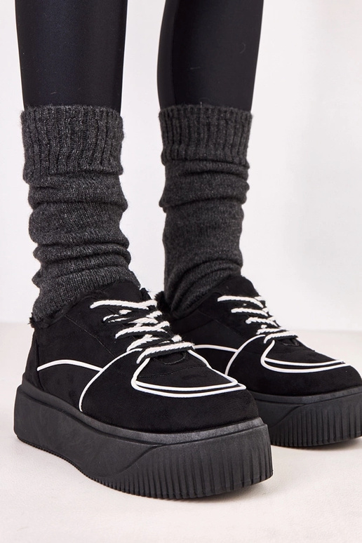 Melnas siltas sporta apavi uz...