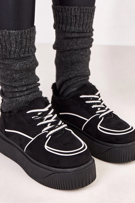 Melnas siltas sporta apavi uz...