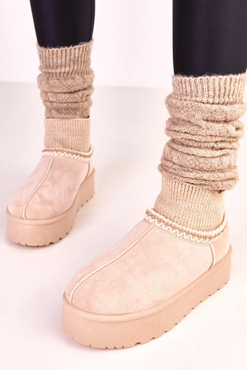 Smilšu krāsas zemi sniega... 2