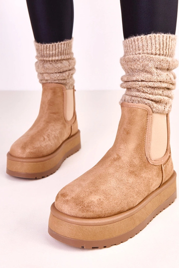 Tumši smilšu krāsas zemi... 2