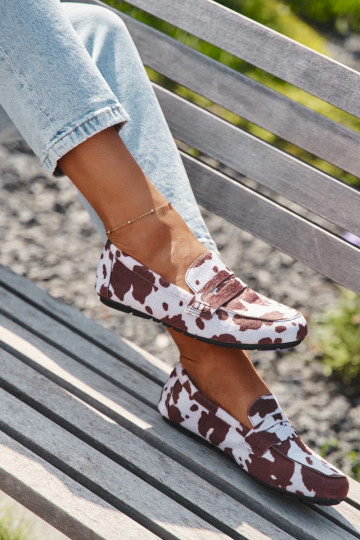 Sieviešu plakanie mokasīni ar pleķiem brūnā-baltā krāsā "Soreline"