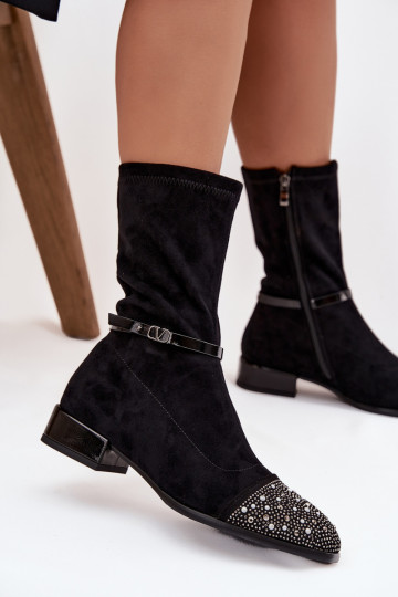 Sieviešu zābaki uz zema papēža ar dekorāciju un lentītēm D&A MR52-165 melnā krāsā