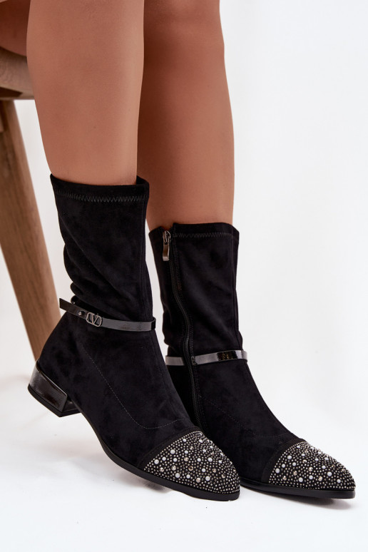 Sieviešu zābaki uz zema papēža ar dekorāciju un lentītēm D&A MR52-165 melnā krāsā