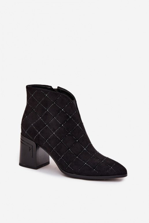 Sieviešu zābaki ar dekorāciju D&A MR52-133 melnā krāsā