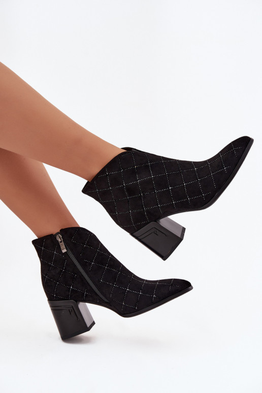 Sieviešu zābaki ar dekorāciju D&A MR52-133 melnā krāsā