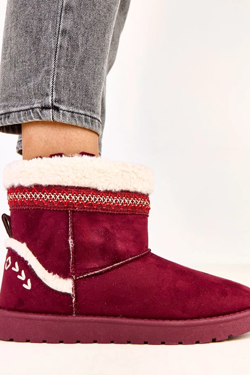 Bordo zemi sniega zābaki ar izšuvumu...