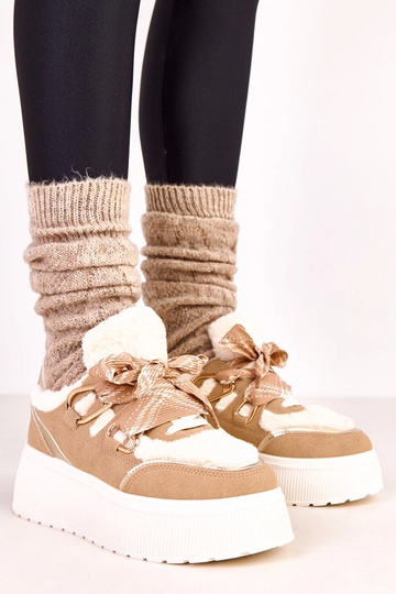 Smilšu krāsas siltie sporta...