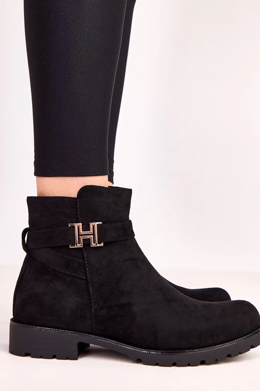 Melni sieviešu zābaki ar zelta krāsas... Melni sieviešu zābaki ar zelta krāsas...