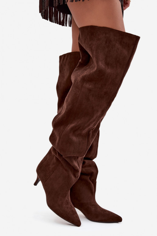 Iespraužami sieviešu augstie zābaki ar plāniem papēžiem šokolādes krāsā Ysolienne Iespraužami sieviešu augstie zābaki ar plāniem papēžiem šokolādes krāsā Ysolienne