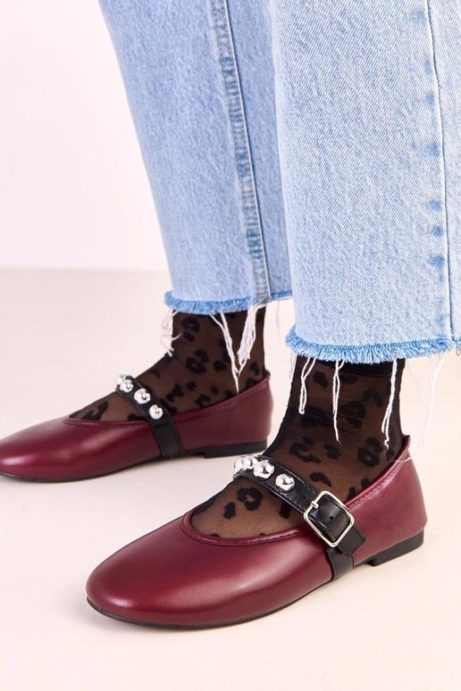 Tumši sarkanu krāsu Faira balerīnas... Tumši sarkanu krāsu Faira balerīnas...