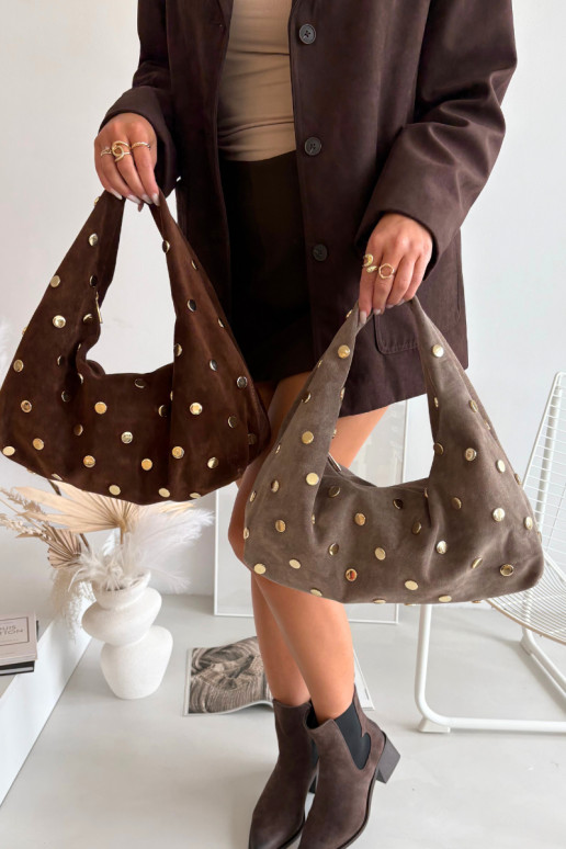 Skórzana zamšādasoIna Soma Ar Dekorāciju CzekoladoIna Ieslēgtsrisse Skórzana zamšādasoIna Soma Ar Dekorāciju CzekoladoIna Ieslēgtsrisse