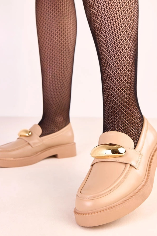 Smilšu krāsas mokasīni ar zelta...