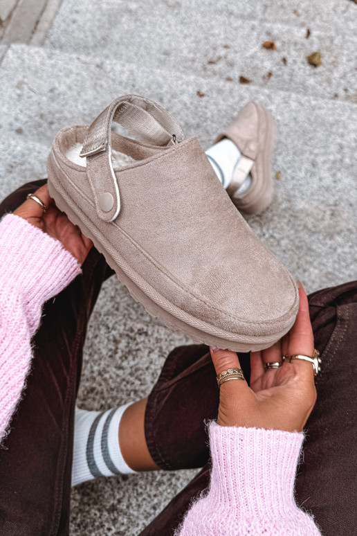 Sieviešu siltās čības ar kažoku iekšpusē un platformu smilšu krāsā Azida