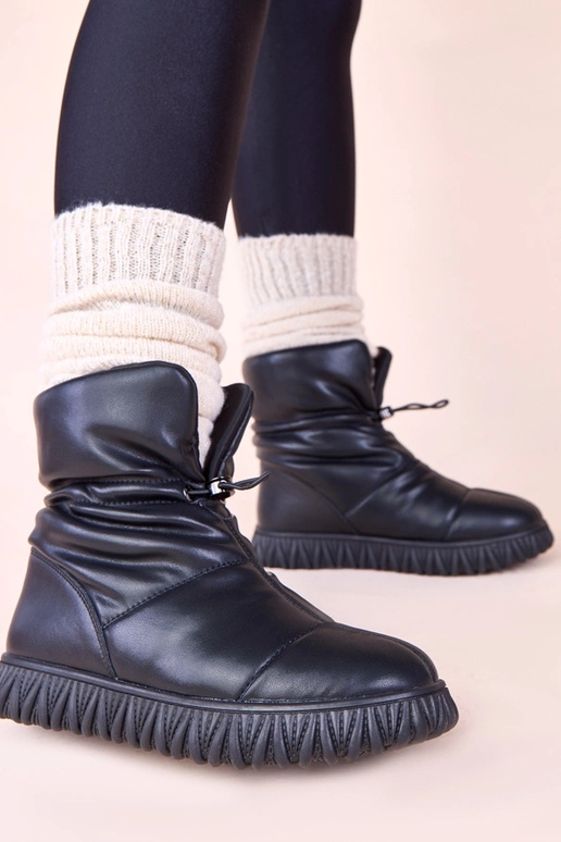 Melnas sniega zābaki no dabīgās ādas...