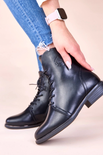 Melnas siltas zābaki ar...