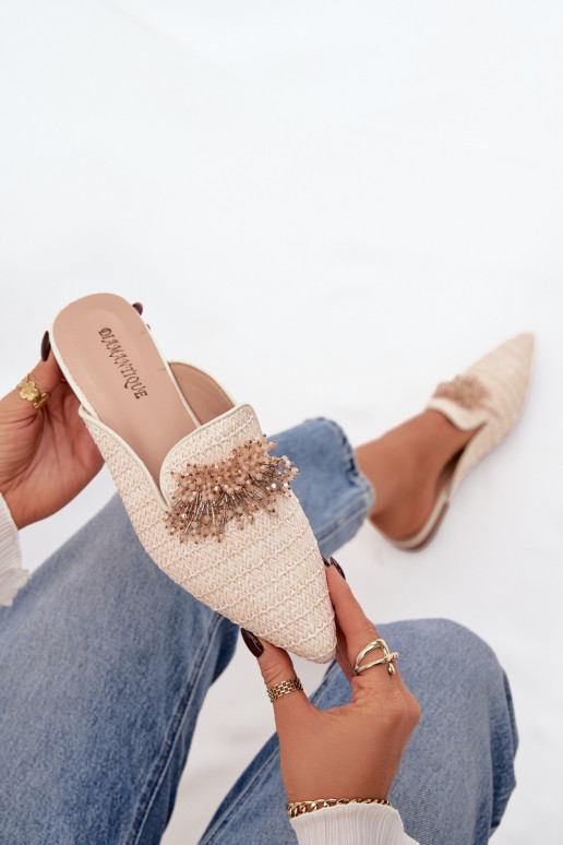 sieviešu čības ar ornamentiem smilšu krāsas Katrine