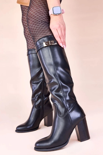 Melni ilgaaulie kurpes uz... 2