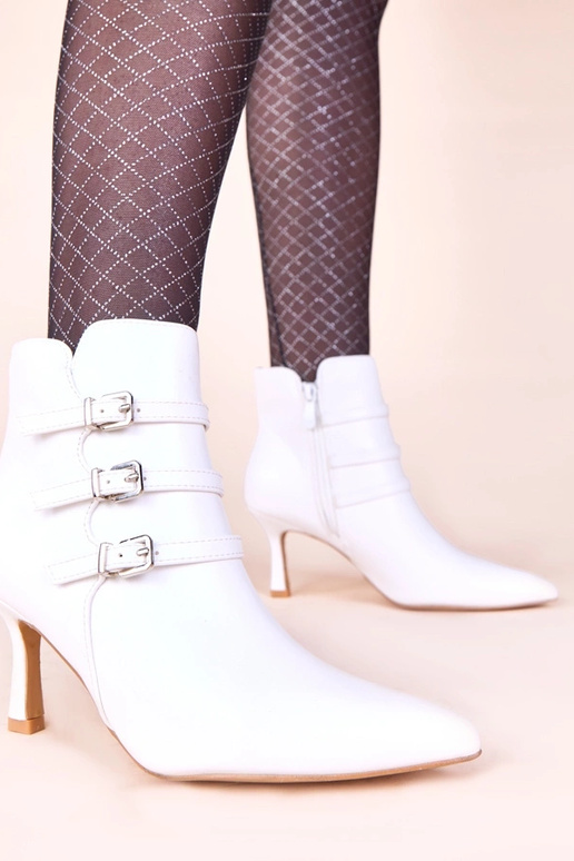 Baltas augstpapēžu zābaki ar...