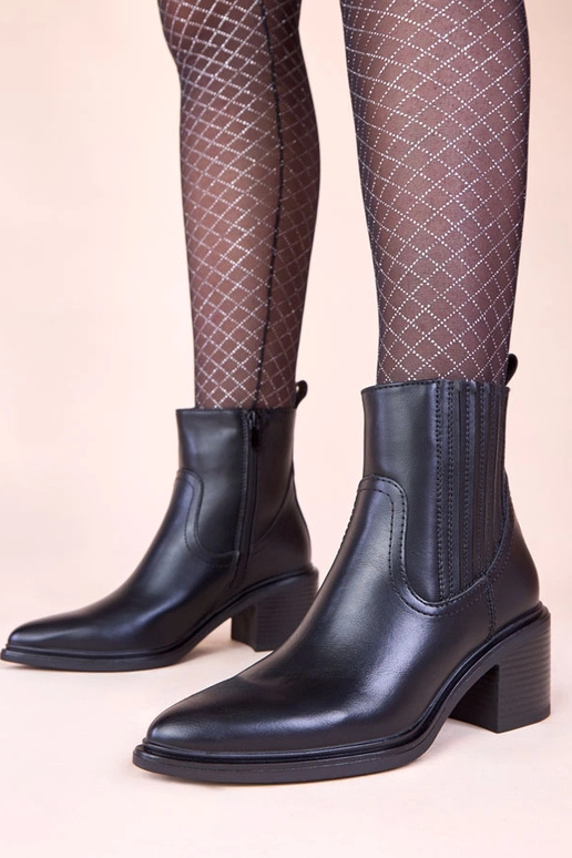 Melnas zābaki uz stabiņa ar elastīgu...