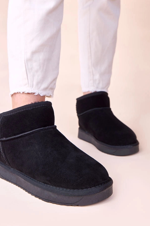 Melnas sniega zābaki no dabīgā zamša...