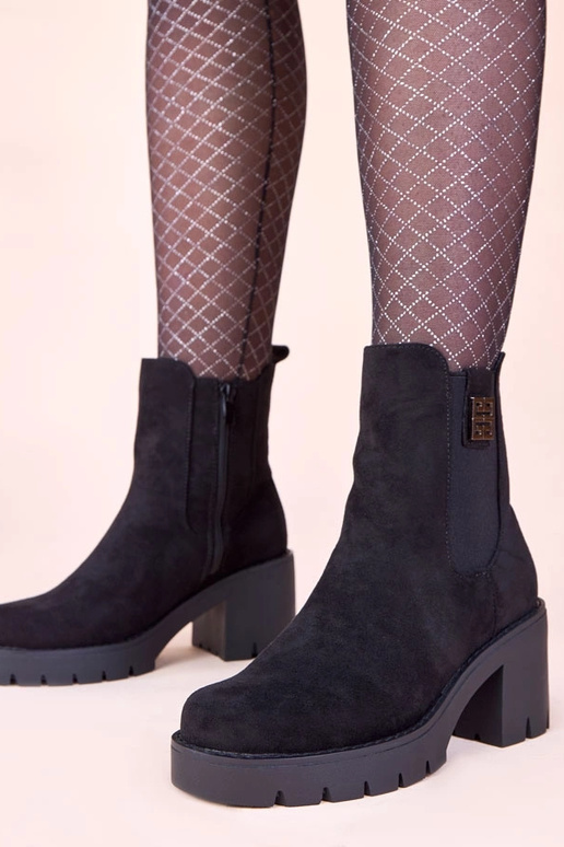 Melni zābaki uz papēža ar elastīgu...