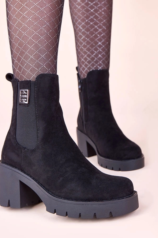 Melni zābaki uz papēža ar elastīgu...